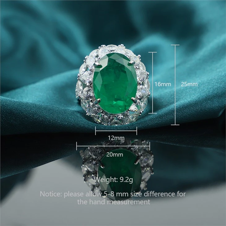 emerald engagement ring 02
